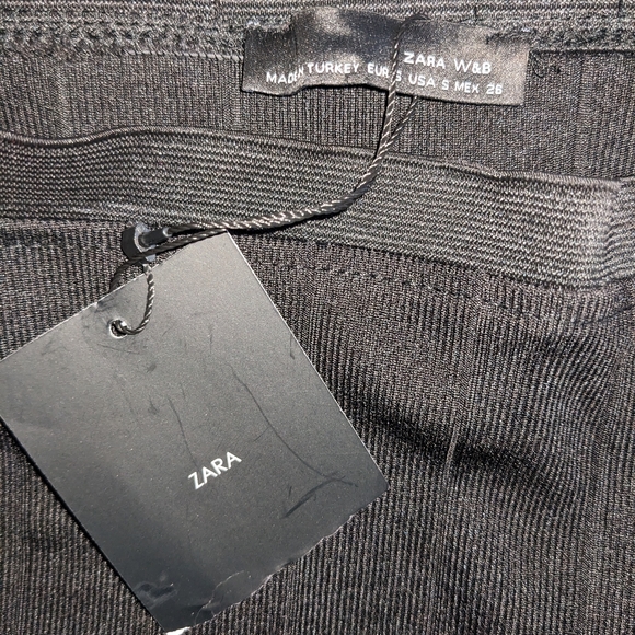 NWT ZARA  Black Fitted Pencil Skirt Size Small - Picture 3 of 5